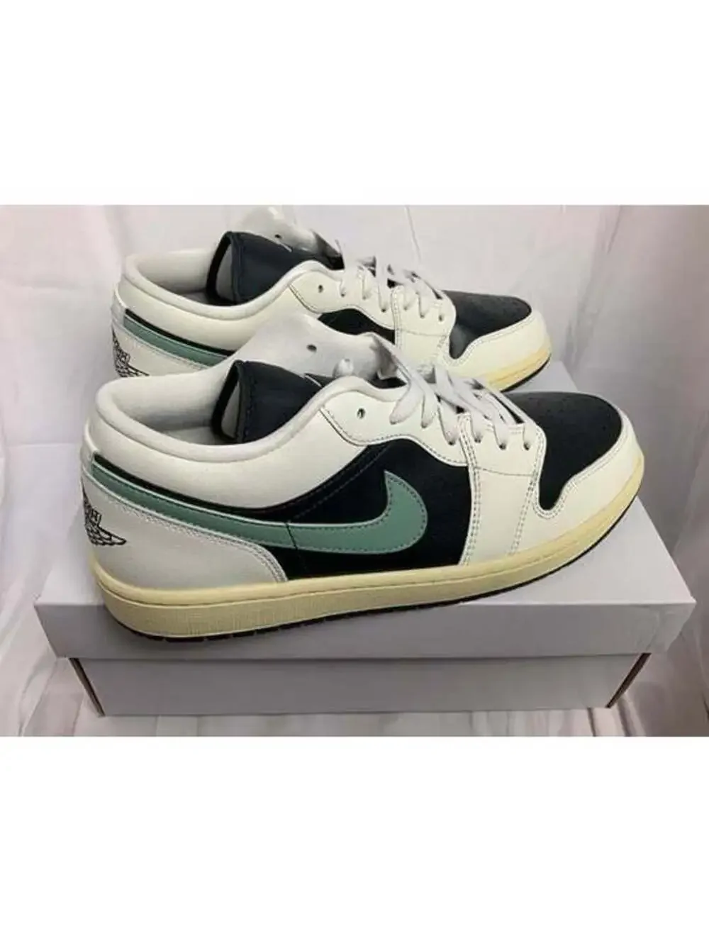 Nike Air Jordan 1 Low Women’s size 12